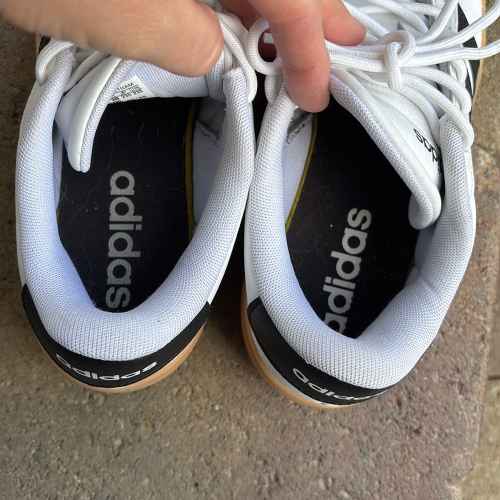 Adidas Women’s White & Black Court-Style Sneakers with Gum Sole - Picture 8 of 8